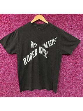 Roger Waters "This Is Not a Drill" Tour Graphic T-Shirt Medium
